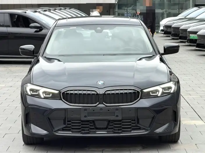 BMW 3 Series 2025 Model 330Li M Sports Night Set – фото 2