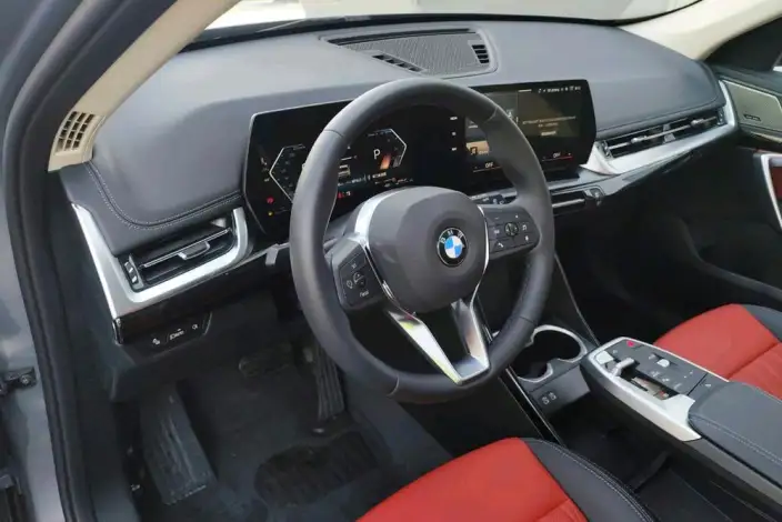 BMW X1 2026 Model sDrive25Li X Design Set – фото 7