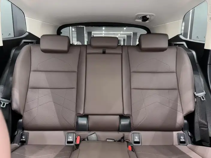 BMW X1 2025 Model sDrive25Li X Design Set – фото 10