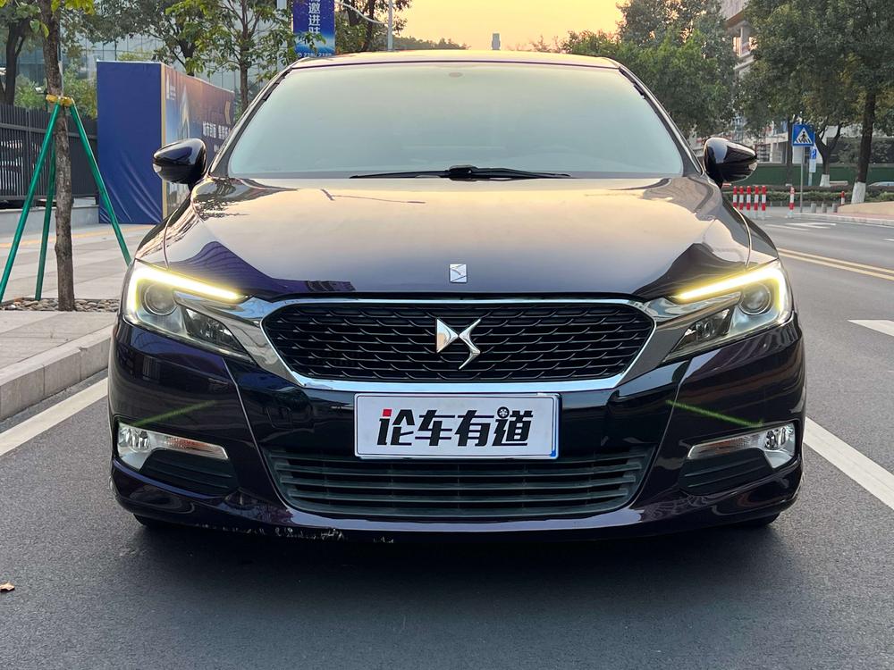 DS 5 LS 2015 модификация 1.6T Comfort Edition THP160