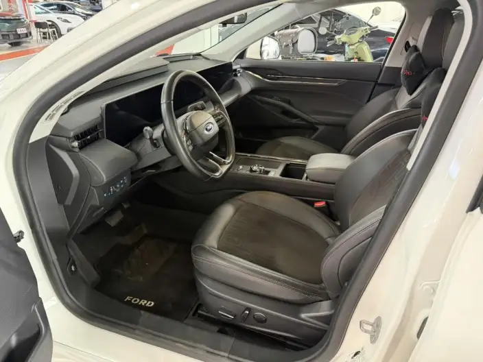 Ford Mondeo 2023 Model EcoBoost 180 Luxury Model – фото 9