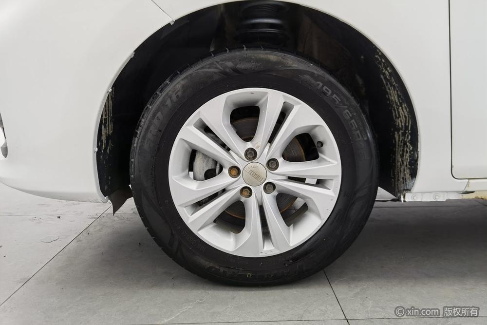 Jinbei F50 2017 модификация 1.6L Manual Comfort – фото 9