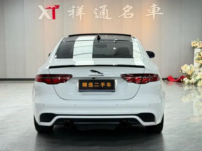 Jaguar XE L 2021 Model 2.0T 250PS Obsidian Black Sports Edition – фото 5