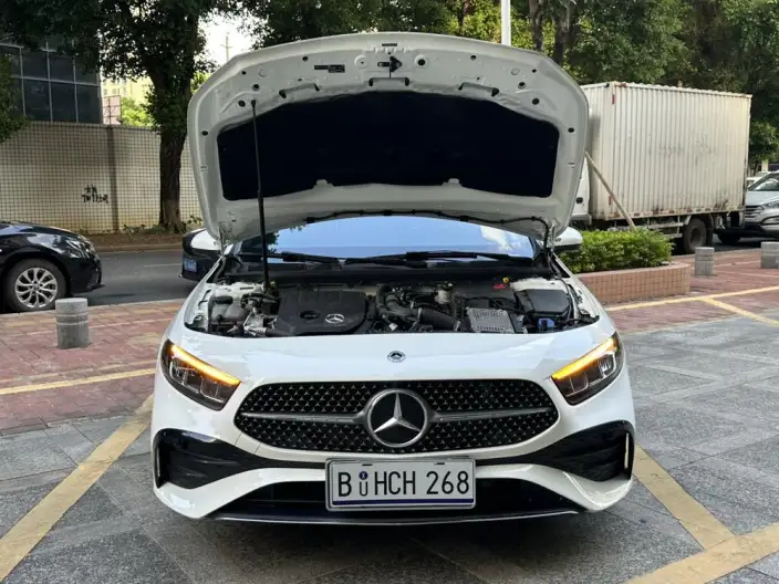 Mercedes-Benz A-class 2024 Model A 200 L Dynamic Edition – фото 9