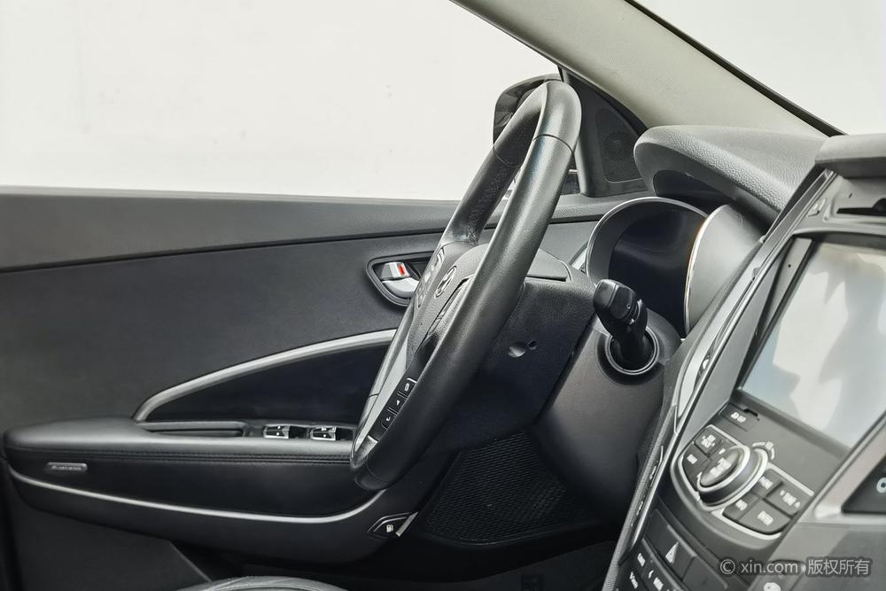 Hyundai Santa Fe 2015 модификация 2.0T автоматическое 2WD Intelligent 5 seat – фото 8