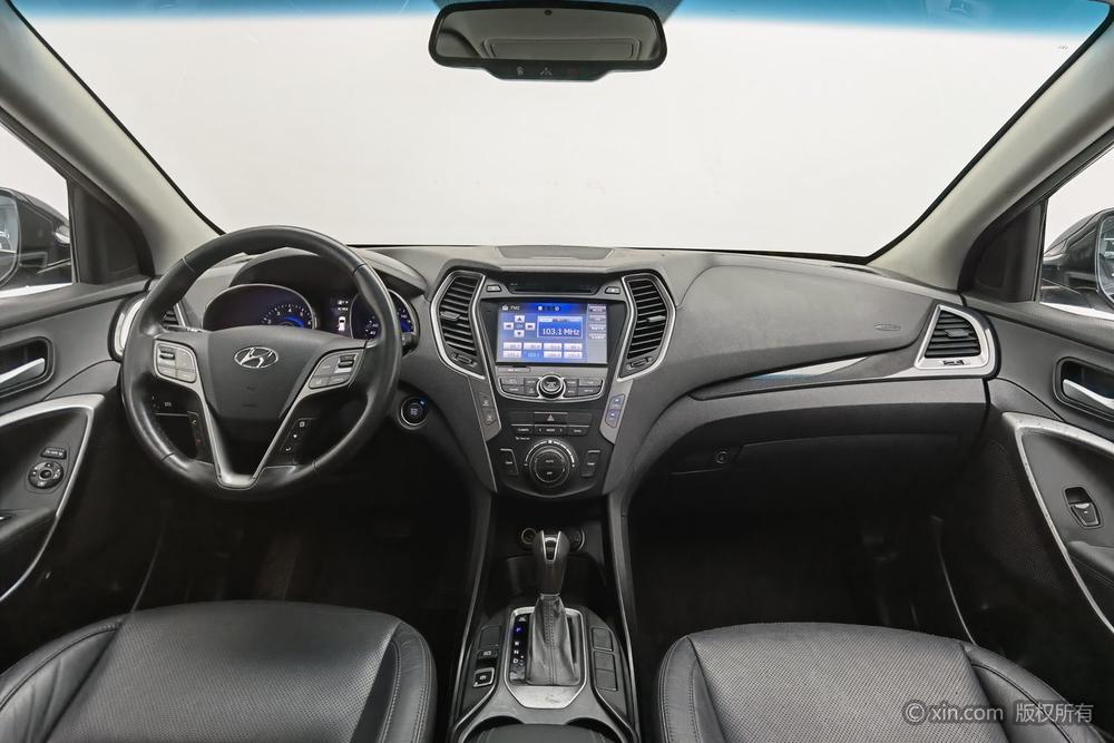 Hyundai Santa Fe 2015 модификация 2.0T автоматическое 2WD Intelligent 5 seat – фото 12