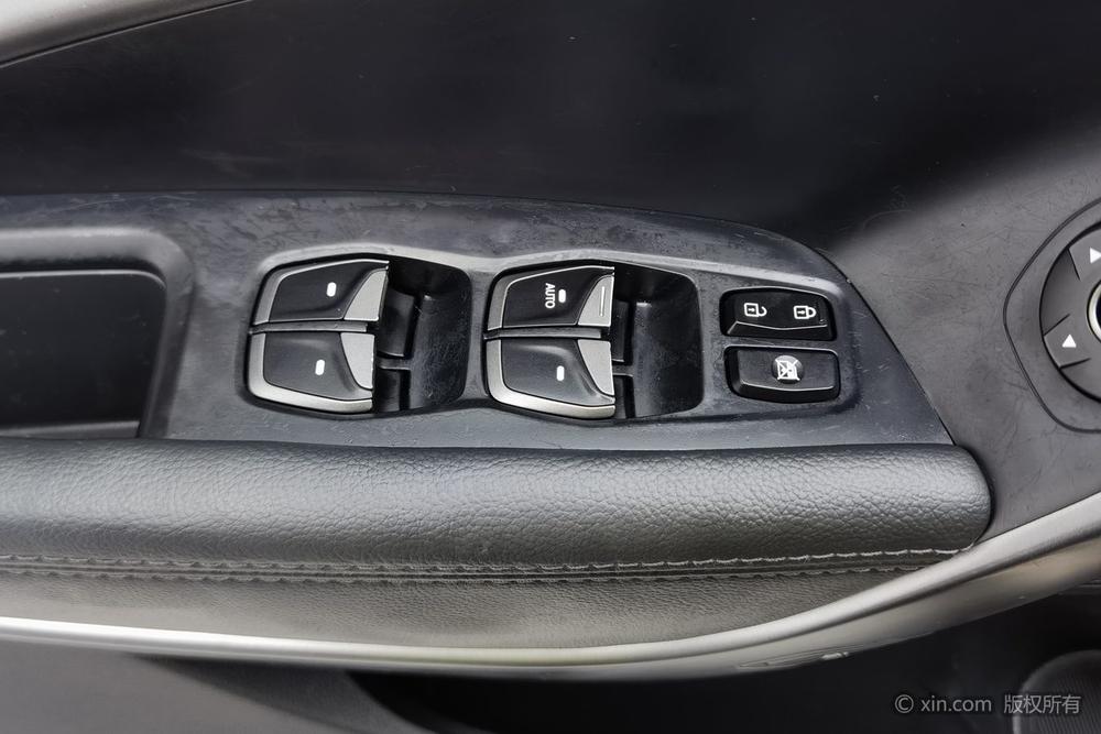 Hyundai Santa Fe 2015 модификация 2.0T автоматическое 2WD Intelligent 5 seat – фото 22
