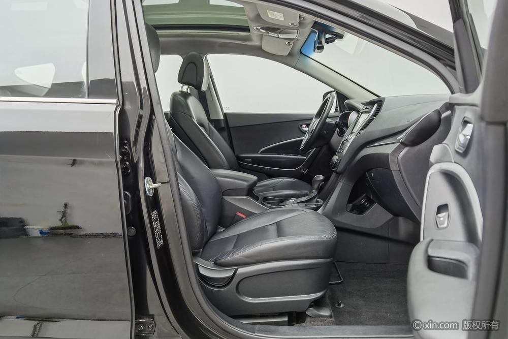 Hyundai Santa Fe 2015 модификация 2.0T автоматическое 2WD Intelligent 5 seat – фото 24