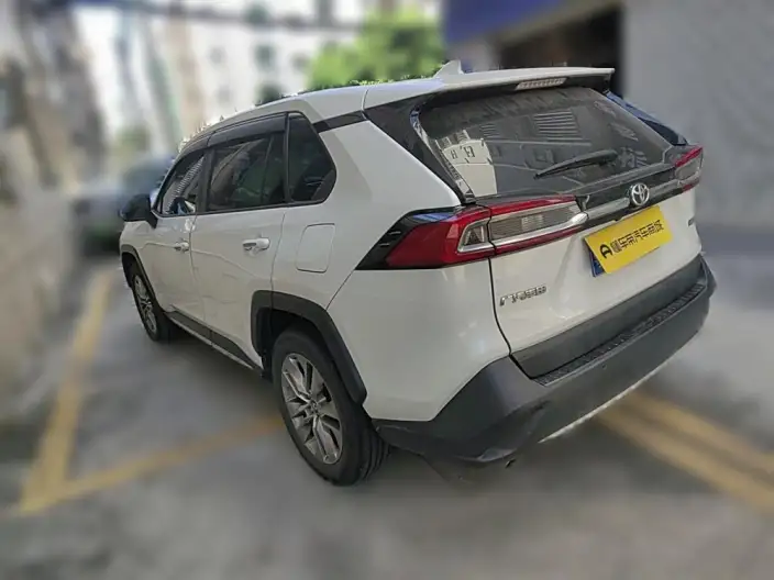 Toyota Wildlander 2021 Model 2.0L 2WD Deluxe Edition – фото 4