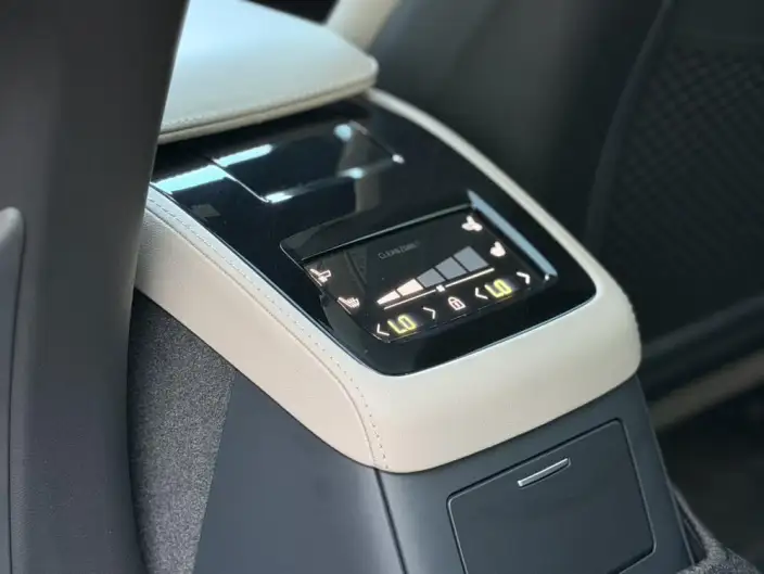 Volvo S90 PHEV 2026 Model T8 4WD Long Battery Life Pro Smart Elegance Deluxe Edition – фото 9