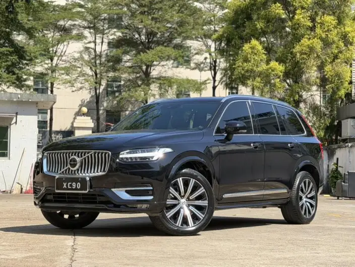 Volvo XC90 2022 Model B6 Smart Elegance Deluxe Edition 7 seat – фото 1