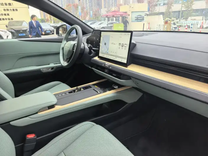 Lexus ES 2026 Model 300h – фото 6
