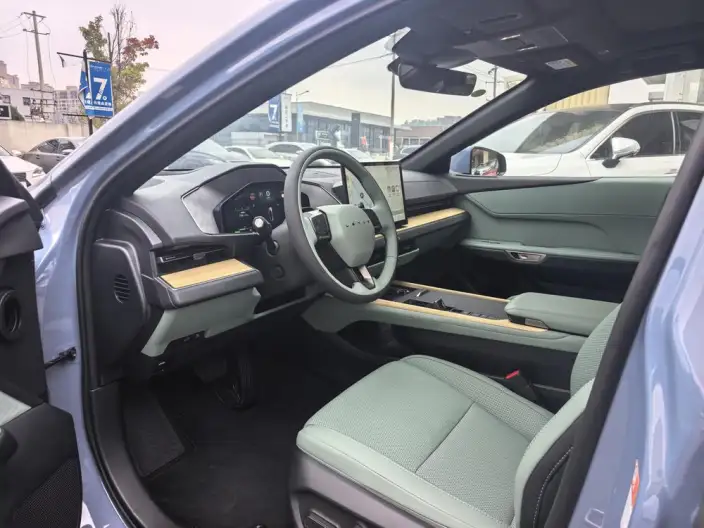 Lexus ES 2026 Model 300h – фото 7