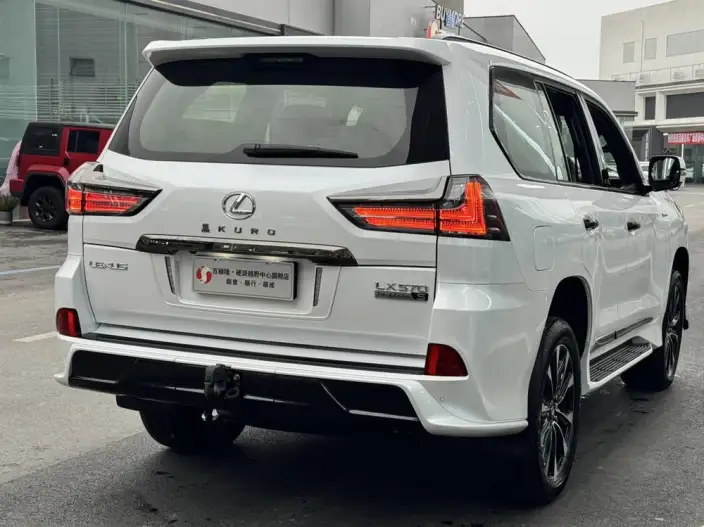 Lexus LX 2021 Model 5.7L Automatic 4WD 7 seat Parallel Imported – фото 6