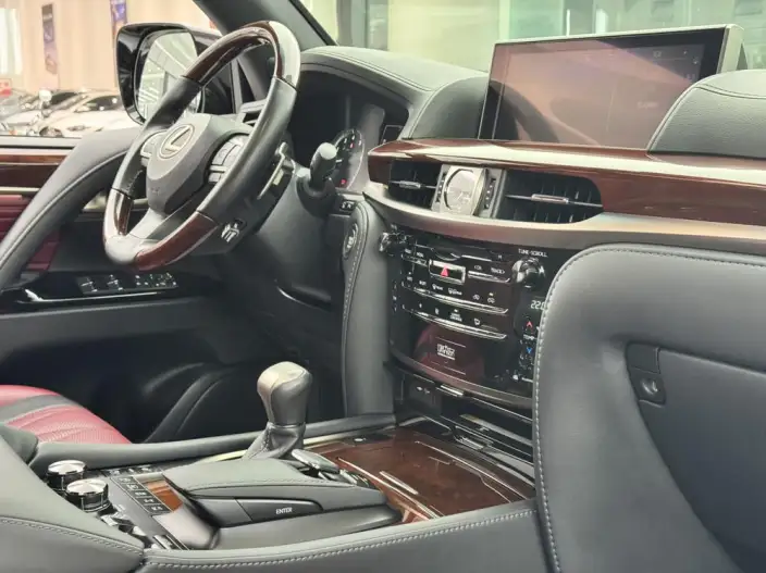 Lexus LX 2021 Model 5.7L Automatic 4WD 7 seat Parallel Imported – фото 10