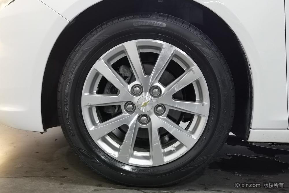 Chevrolet Malibu 2013 2.0L Automatic Luxury – фото 9