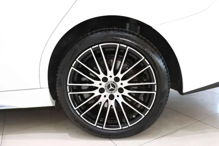 Mercedes-Benz C-Class 2024 Model Facelift II C 260 L Sports Edition – фото 7