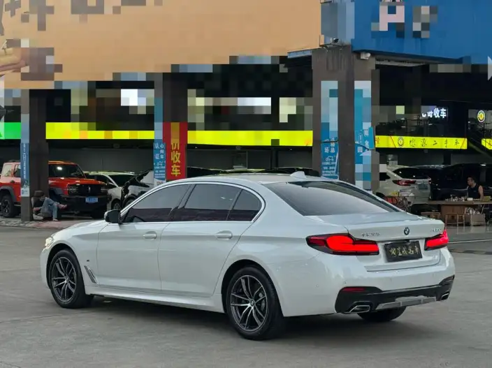 BMW 5 Series 2022 Model Facelift II 525Li M Sports Set – фото 4