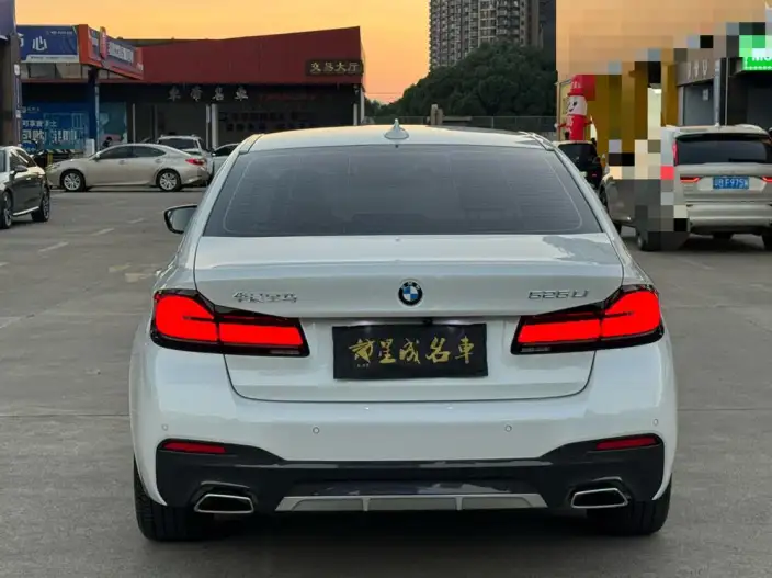BMW 5 Series 2022 Model Facelift II 525Li M Sports Set – фото 5