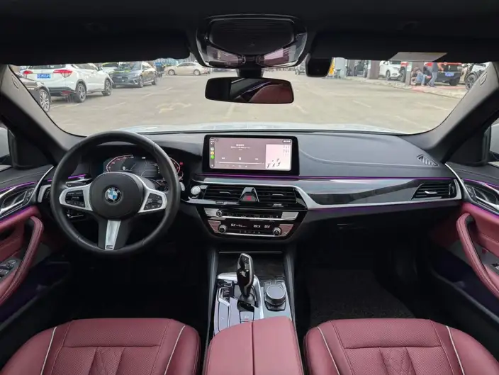 BMW 5 Series 2022 Model Facelift II 525Li M Sports Set – фото 9