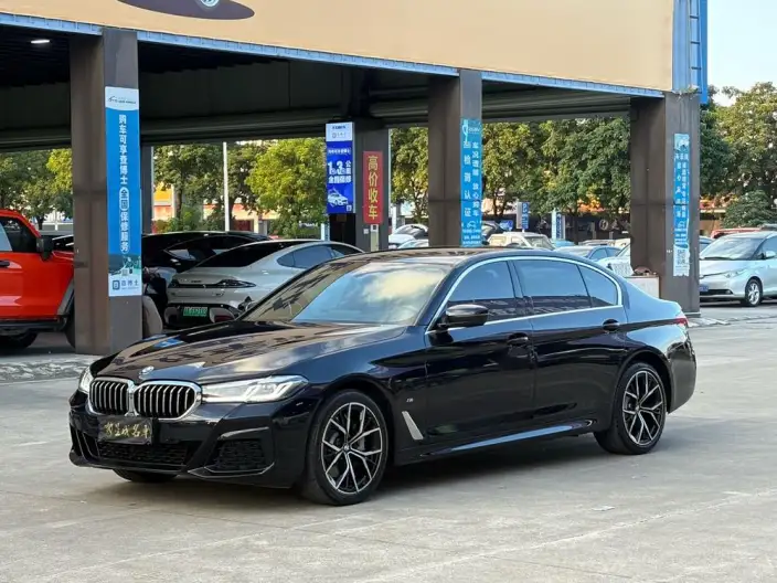 BMW 5 Series 2023 Model Facelift 530Li Exclusive Model M Sports Set – фото 1