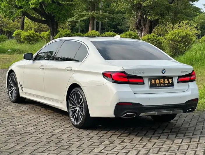 BMW 5 Series 2022 Model Facelift 530Li Leading Model M Sports Set – фото 5