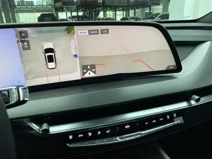 Cadillac XT5 2025 Model 28T 4WD Luxury Model – фото 9