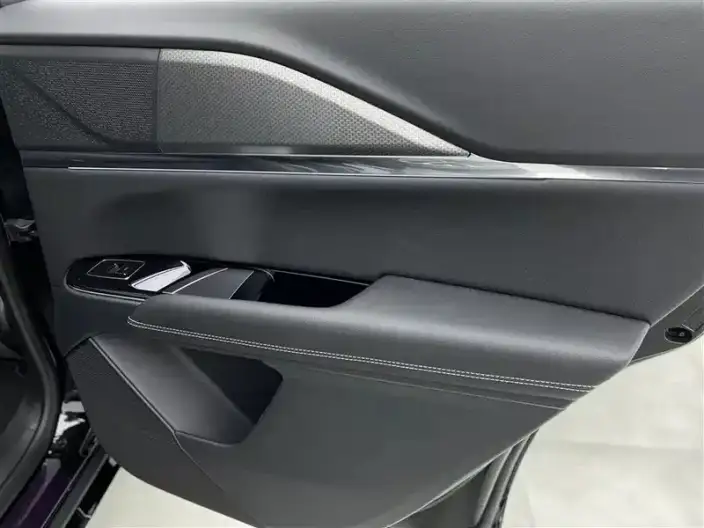 Cadillac XT5 2025 Model 28T 4WD Luxury Model – фото 10