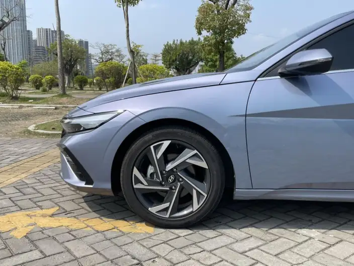 Hyundai Ioniq 2023 Model 1.5L CVT GLX Elite Edition – фото 9