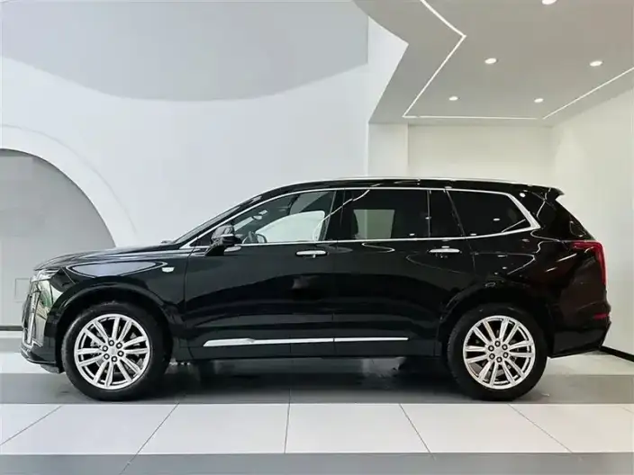 Cadillac XT6 2022 Model 2.0T VII seat 4WD Fashion Model – фото 4