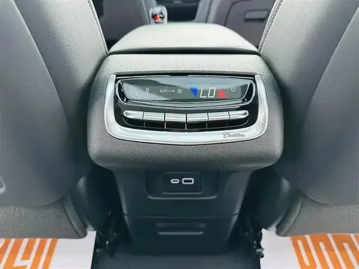 Cadillac XT6 2022 Model 2.0T VII seat 4WD Fashion Model – фото 9