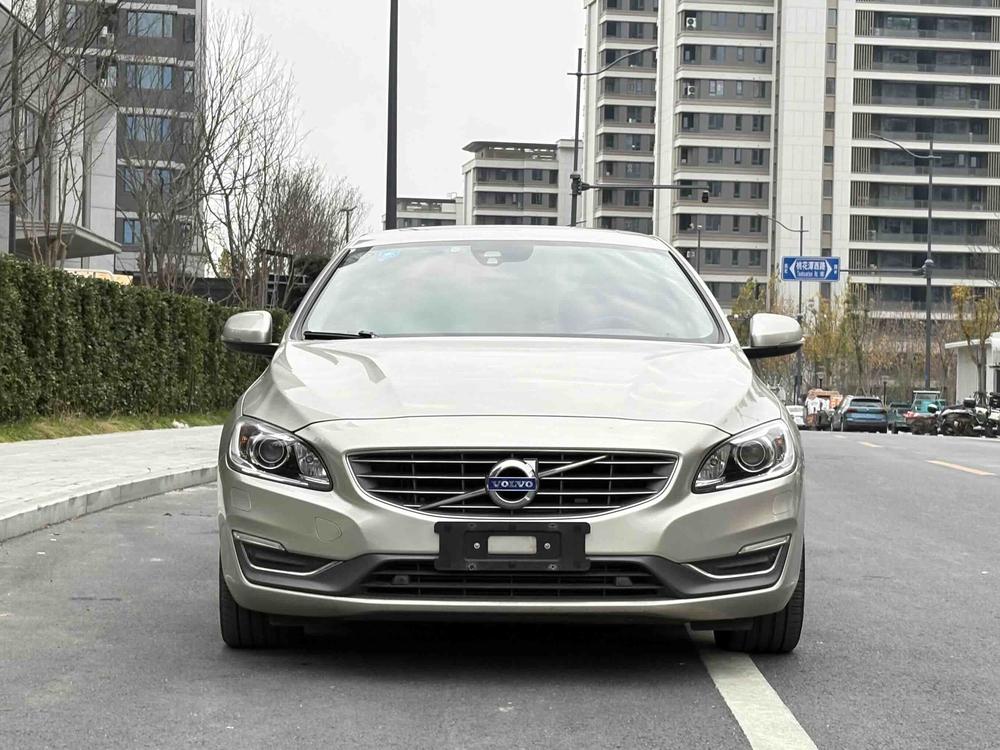 Volvo S60 2018 S60L T4 Intelligent Far – фото 2