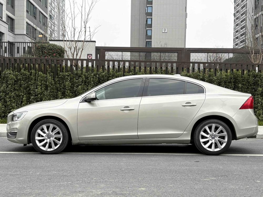 Volvo S60 2018 S60L T4 Intelligent Far – фото 3