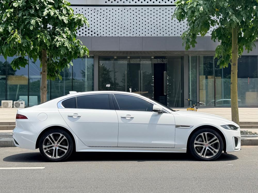 Jaguar XEL 2022 2.0T 250PS R-DYNAMIC S Advance Sport – фото 8