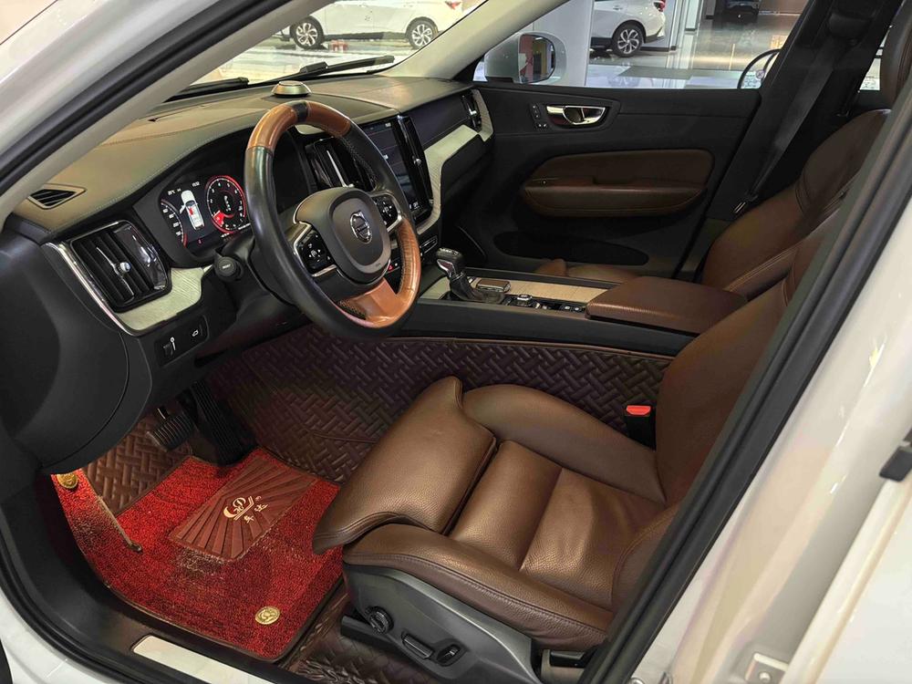 Volvo XC60 Модель 2020 года T5 4WD Smart Range Deluxe Edition – фото 10