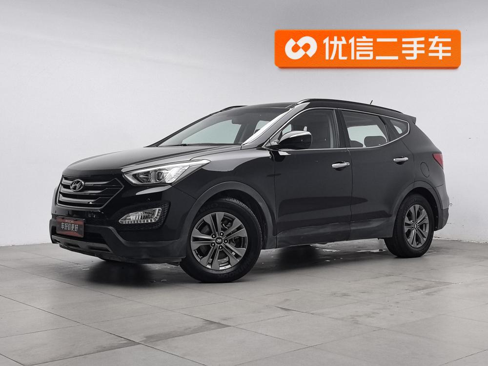 Hyundai Santa Fe 2015 модификация 2.4L автоматическое 2WD Intelligent 5 seat – фото 1