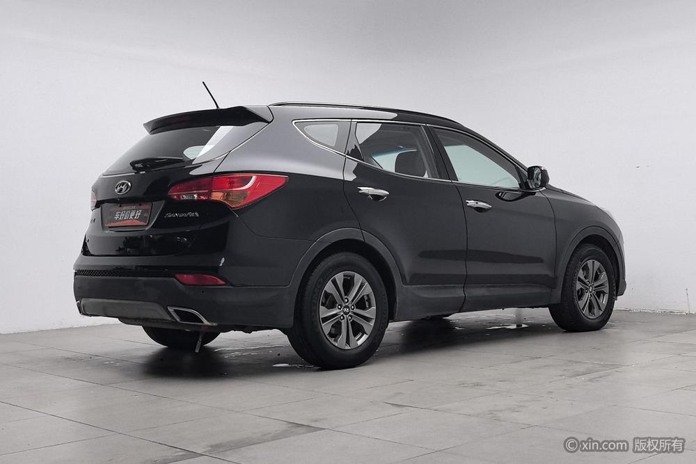 Hyundai Santa Fe 2015 модификация 2.4L автоматическое 2WD Intelligent 5 seat – фото 4