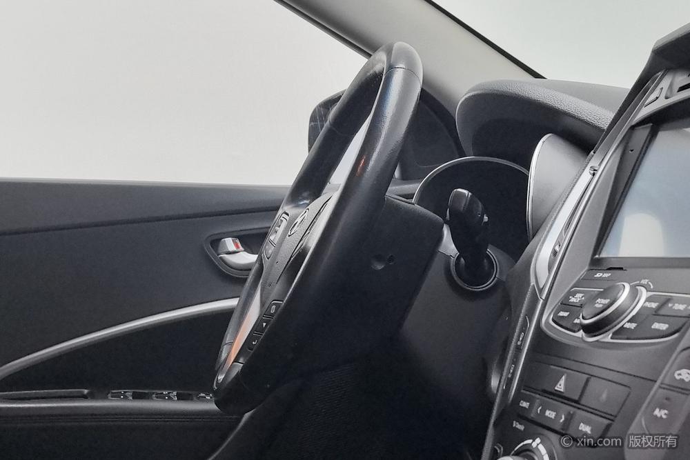 Hyundai Santa Fe 2015 модификация 2.4L автоматическое 2WD Intelligent 5 seat – фото 8