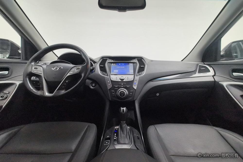 Hyundai Santa Fe 2015 модификация 2.4L автоматическое 2WD Intelligent 5 seat – фото 12