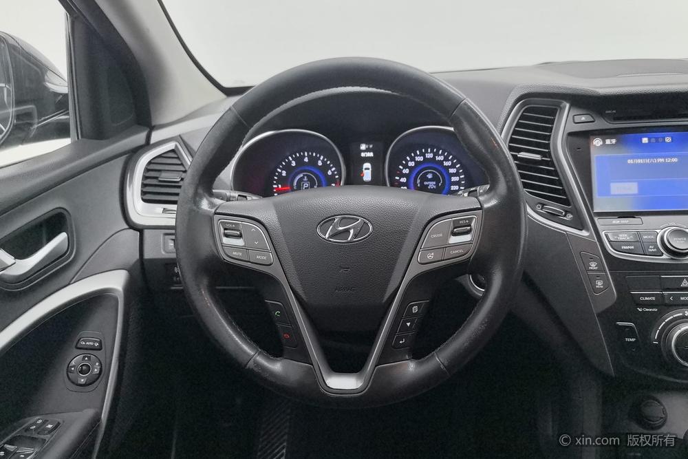 Hyundai Santa Fe 2015 модификация 2.4L автоматическое 2WD Intelligent 5 seat – фото 14
