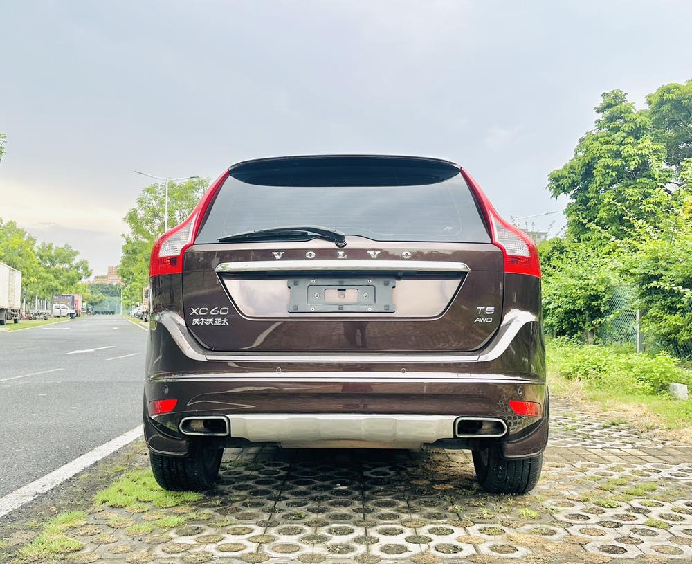 Volvo XC60 2017 модификация T5 AWD Smart Range L Class Edition – фото 6