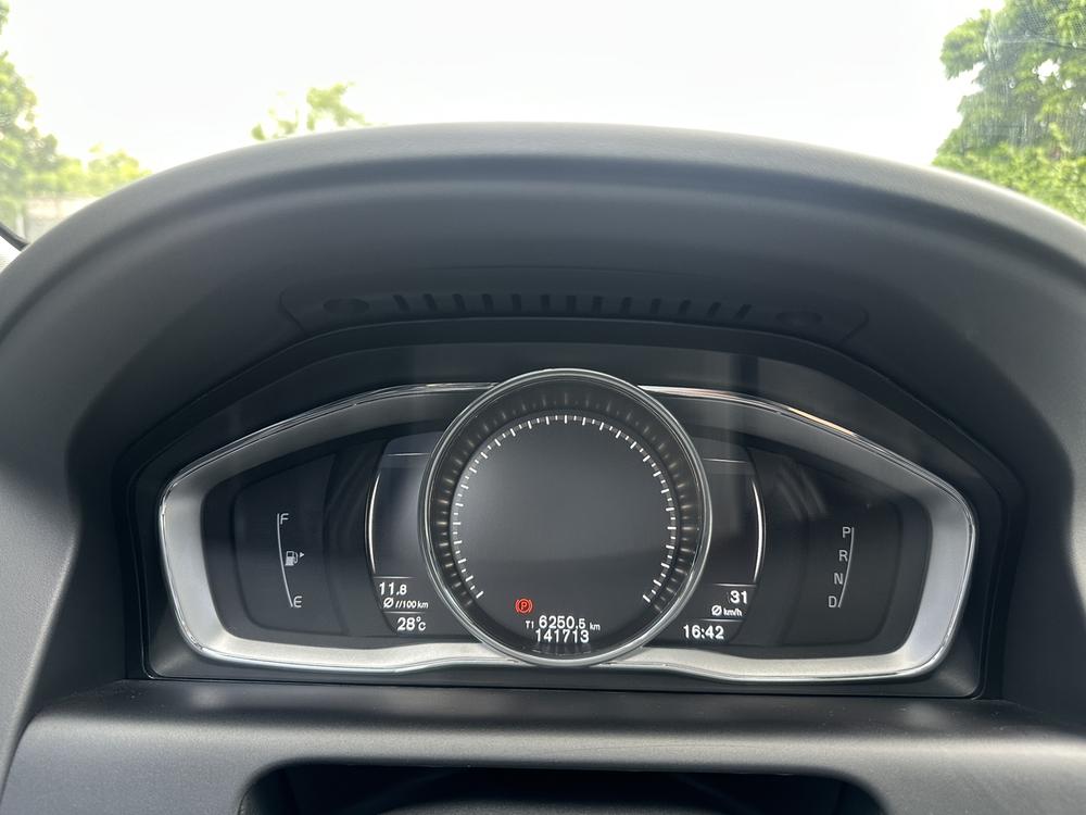 Volvo XC60 2017 модификация T5 AWD Smart Range L Class Edition – фото 11