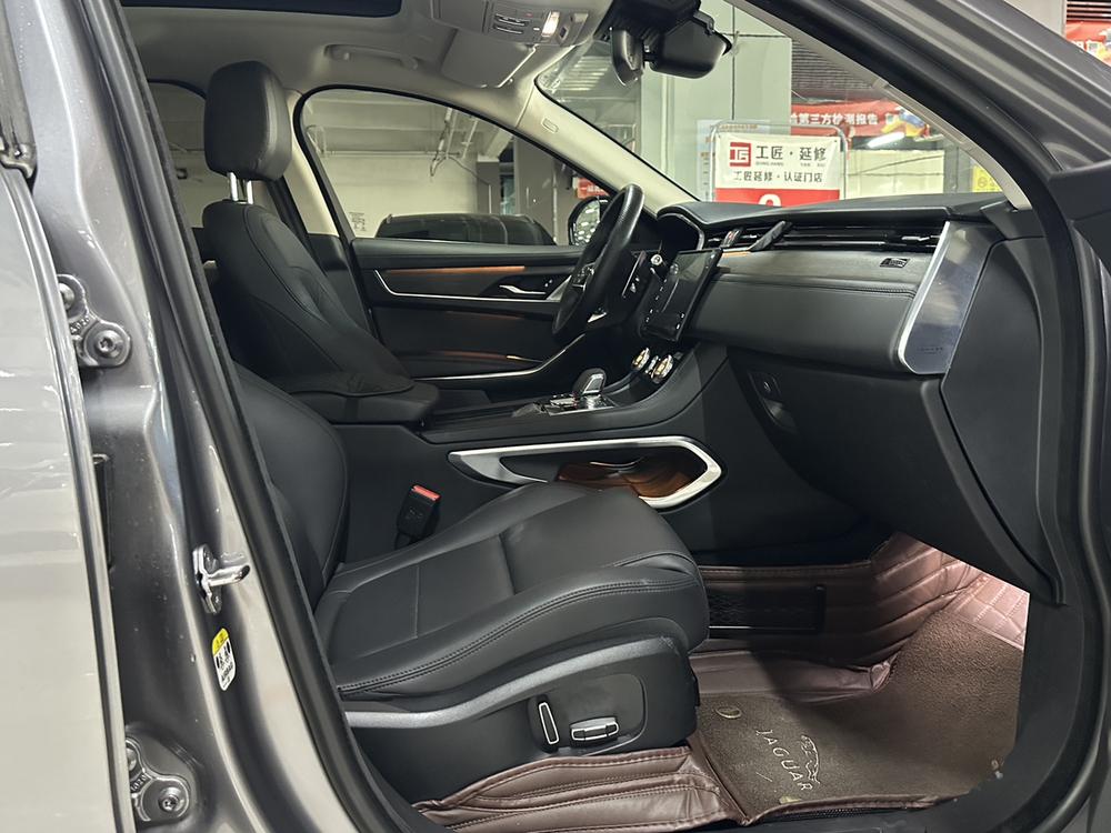 Jaguar F-PACE 2021 250PS – фото 6