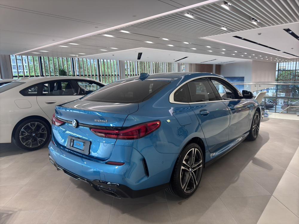 BMW 2 Series Imported 2023 225i 4-Door Coupe M Sport Package – фото 6