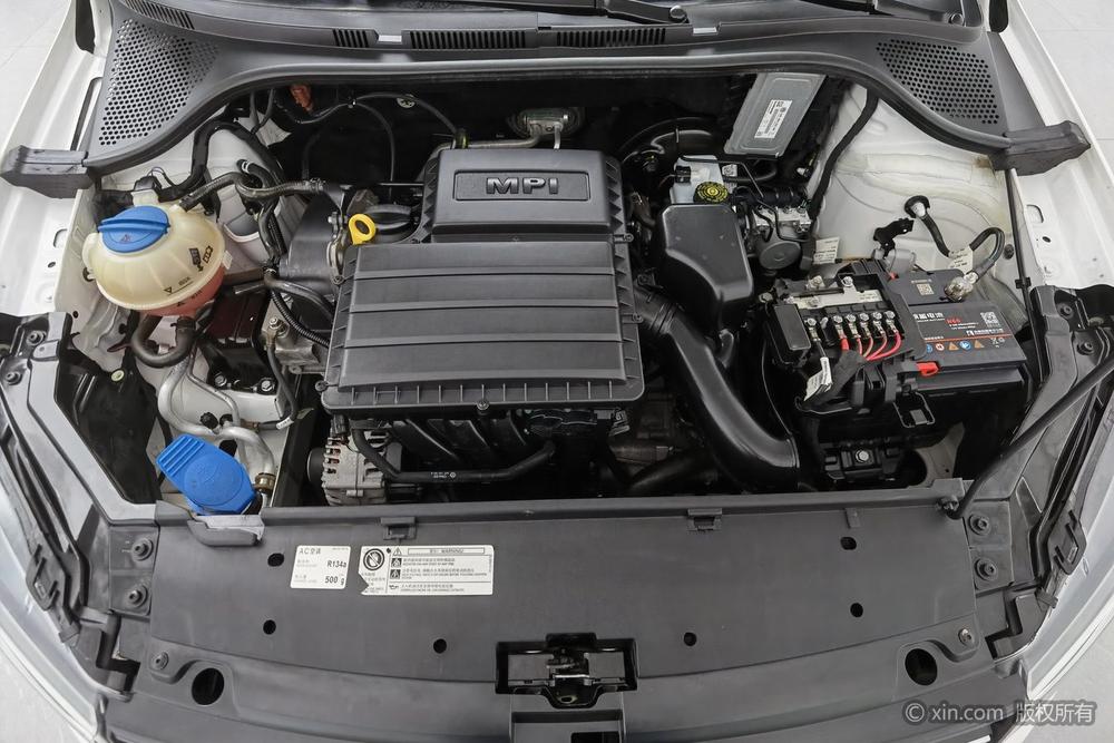 Volkswagen Santana 2016 1.4L Manual Fashion – фото 5