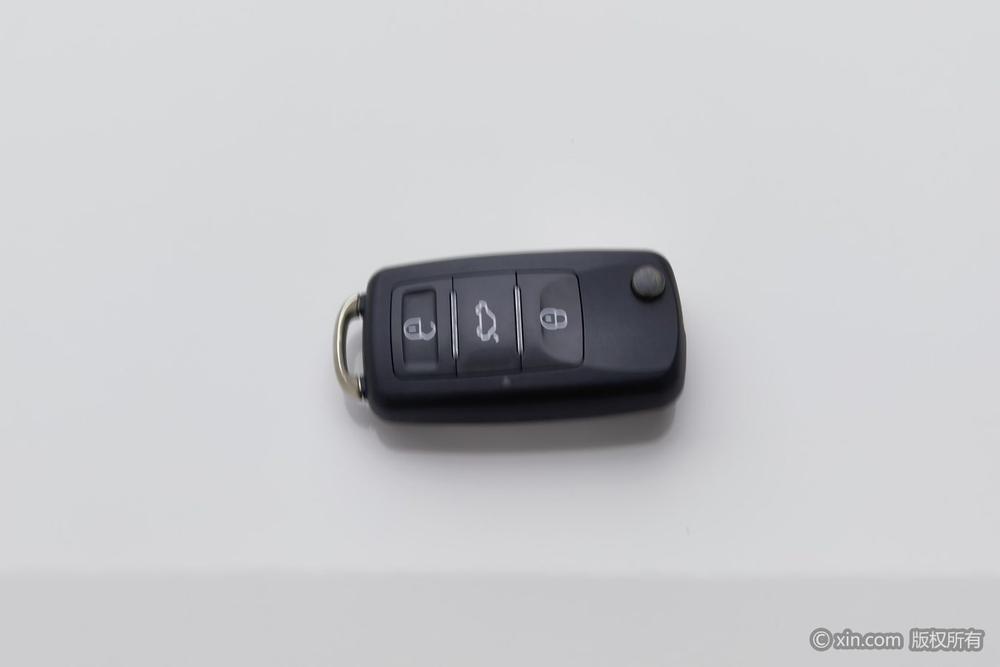 Volkswagen Santana 2016 1.4L Manual Fashion – фото 6