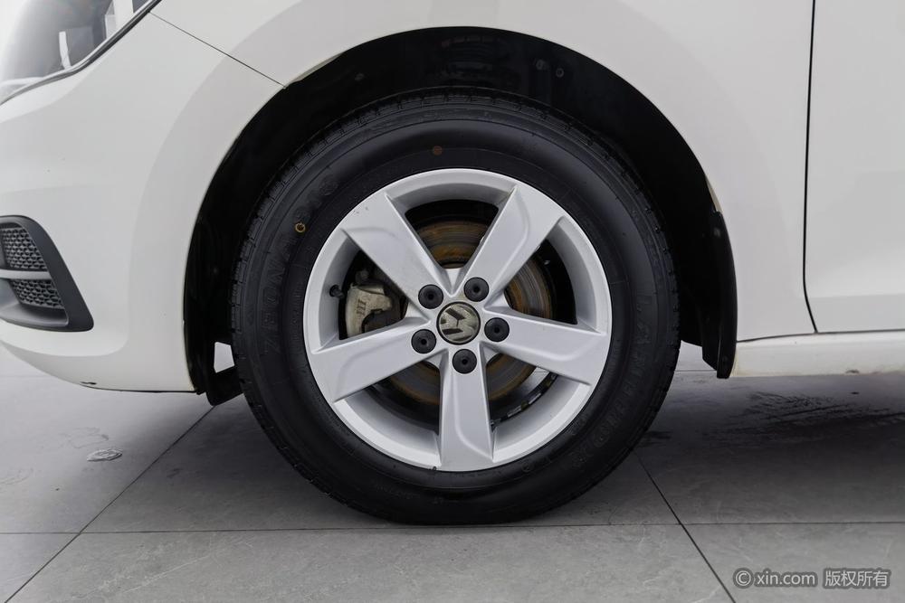 Volkswagen Santana 2016 1.4L Manual Fashion – фото 9