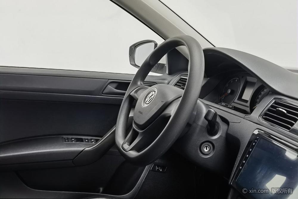 Volkswagen Santana 2016 1.4L Manual Fashion – фото 11