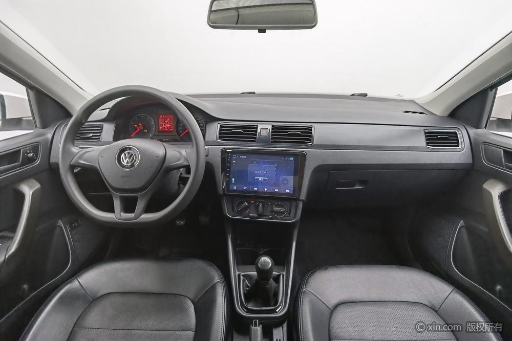 Volkswagen Santana 2016 1.4L Manual Fashion – фото 12
