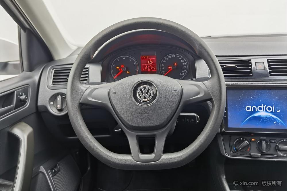 Volkswagen Santana 2016 1.4L Manual Fashion – фото 14